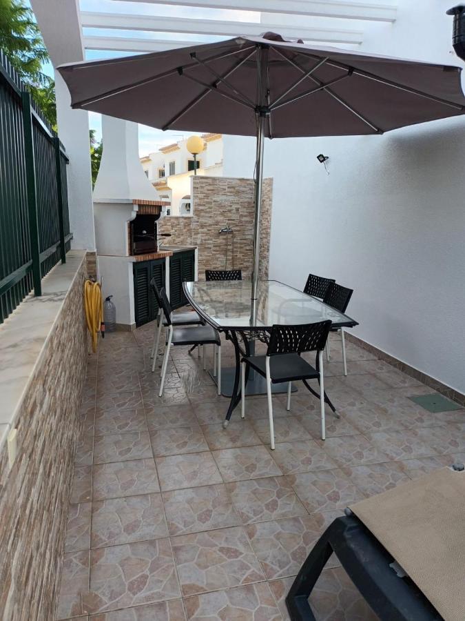 Vivenda Para Ferias Manta Rota Exterior foto